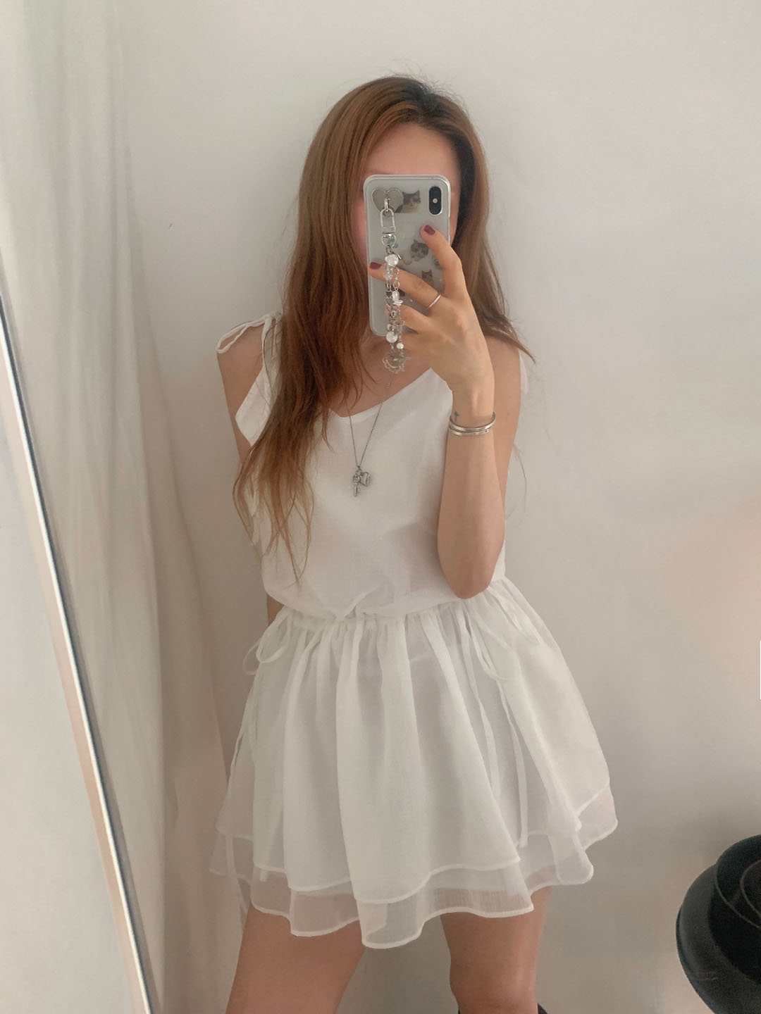 日本未入荷 CHUU★CHUU CLUBプリント ホワイトキャミワンピース シフォンストリングミニキャミワンピース | ファッション通販