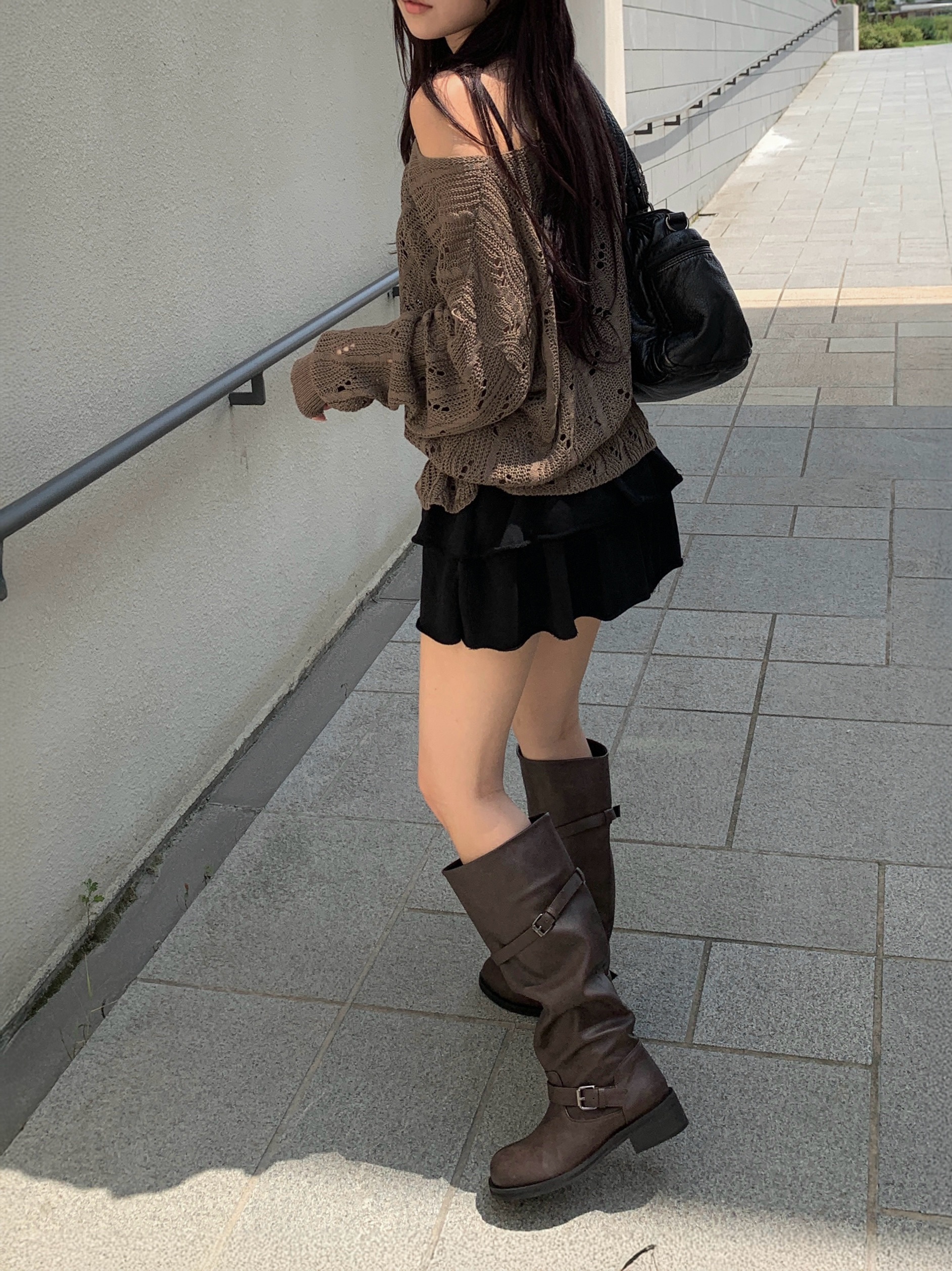 フェイクレザーバックルバイカーロングブーツ | ファッション