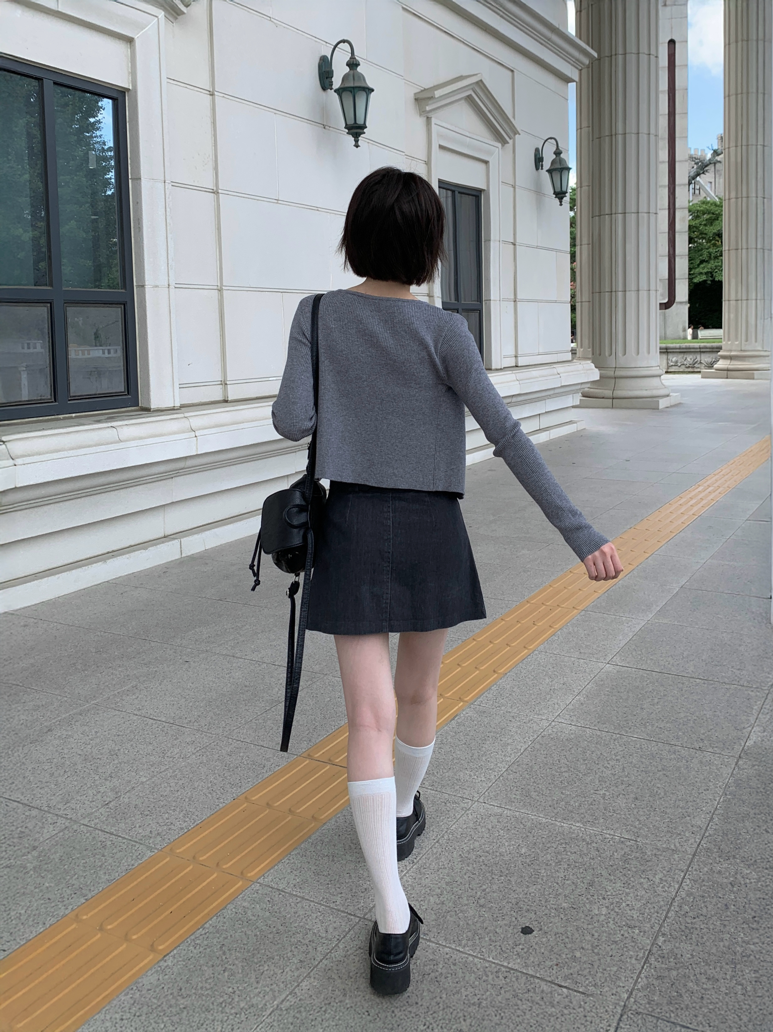 ベルト付きプリーツミニデニムスカート | ファッション通販サイト NUGU