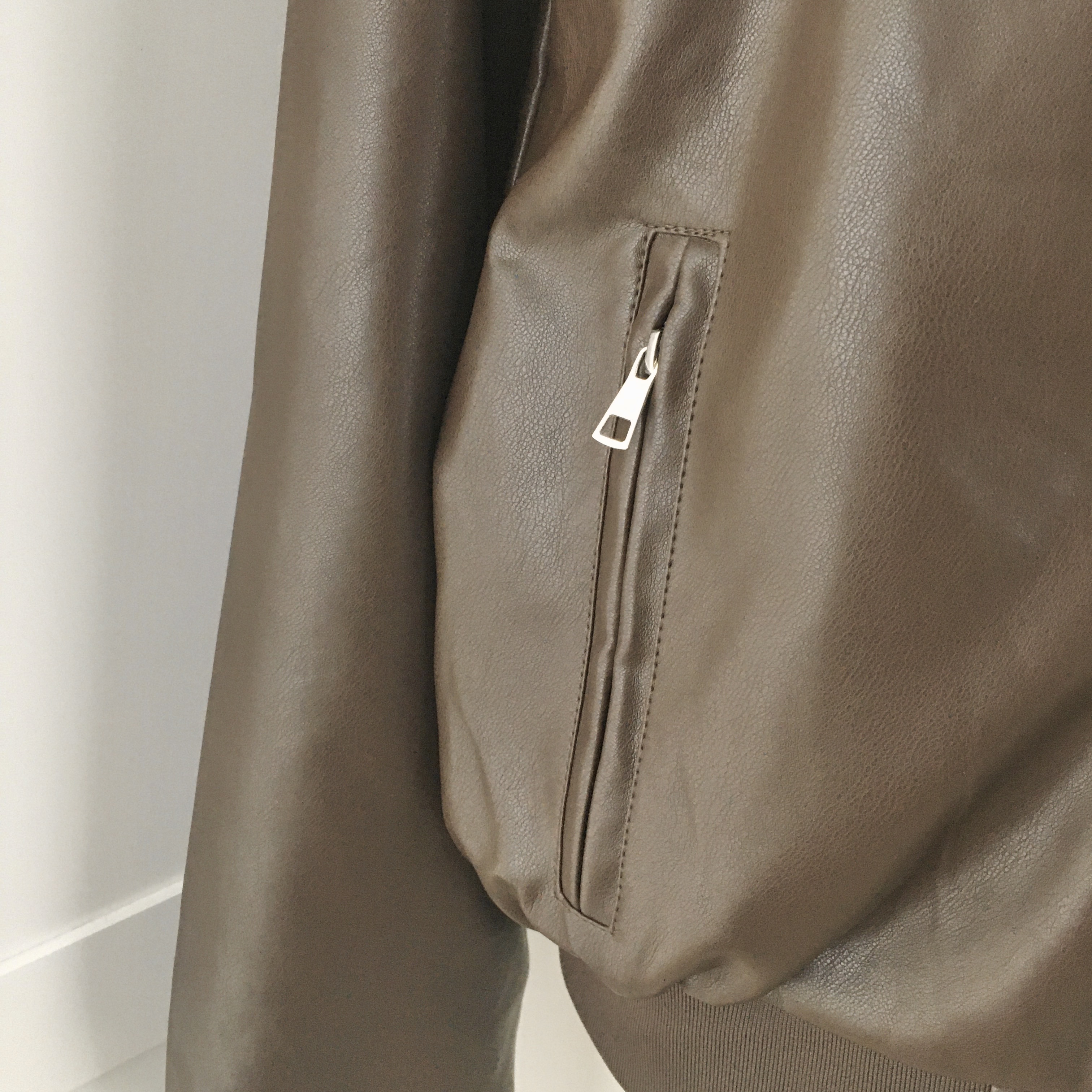 フード付きレザージャケット | ファッション通販サイト NUGU