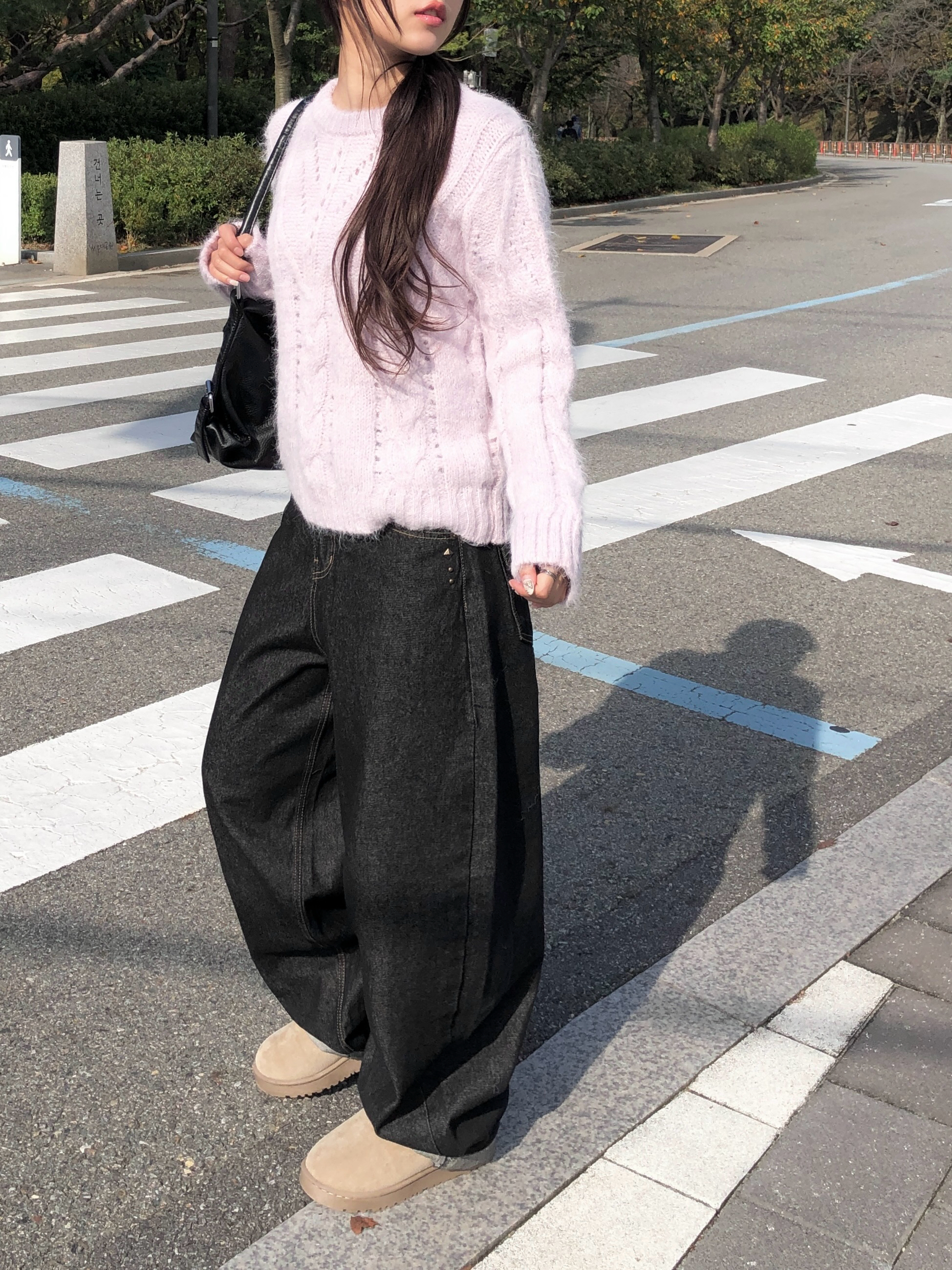 スタッズポイントバルーンワイド生デニムパンツ