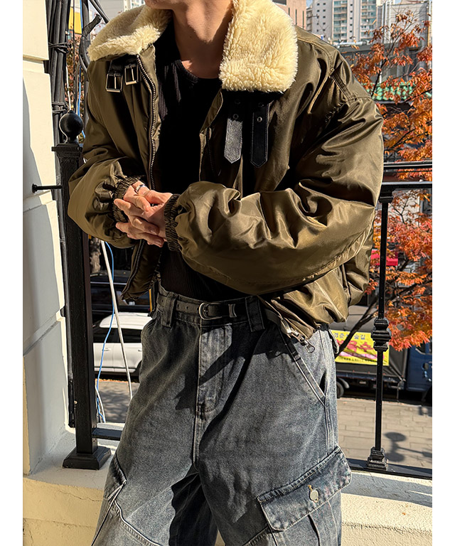 [Unisex] Crop mustang ma-1 jumper(2color)