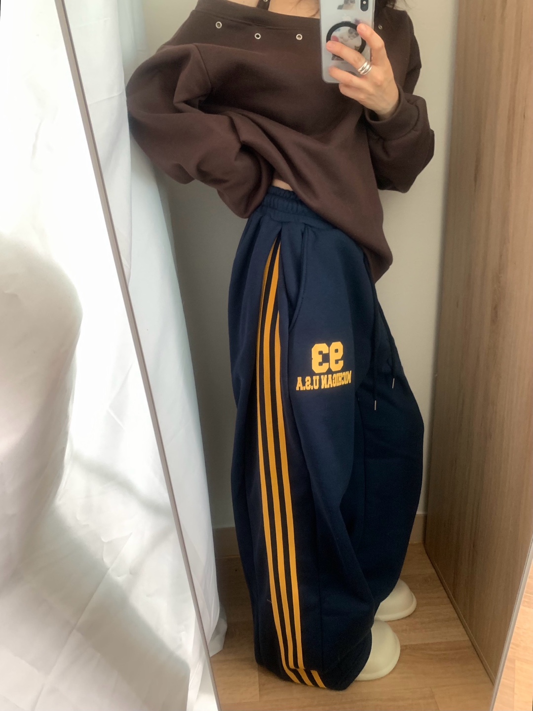 ラインレタリングスウェットパンツ