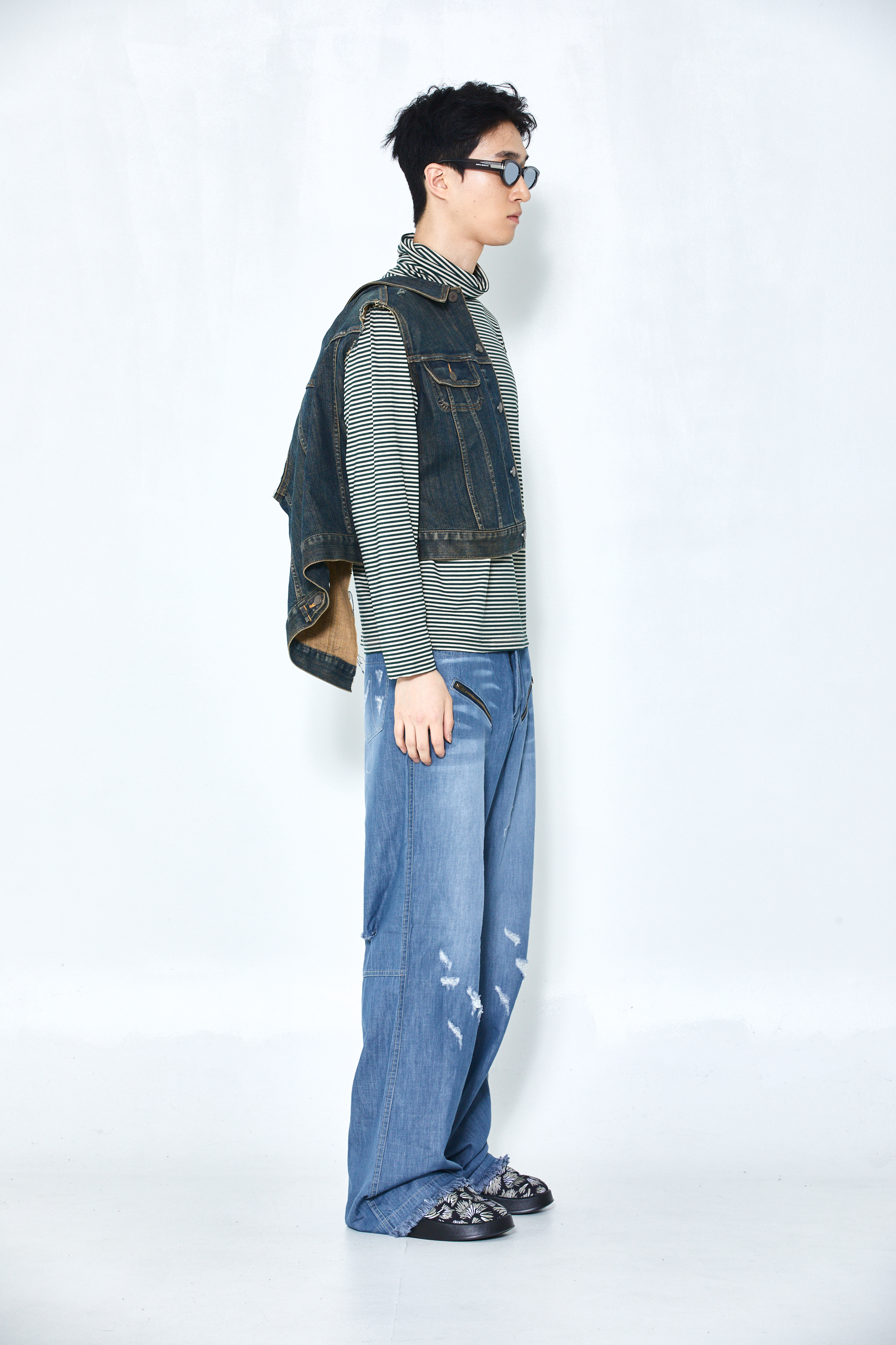 Bluesf Semi-Flare Vintage Washing Destroyed Jeans