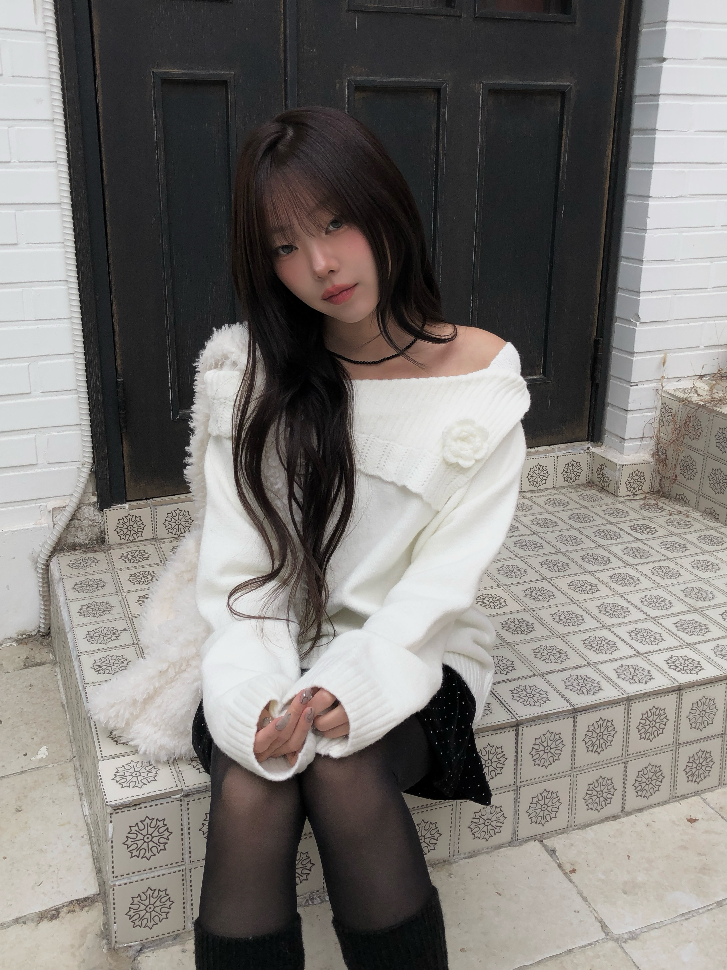 オフショルダーフラワーコサージュビンテージルーズニット