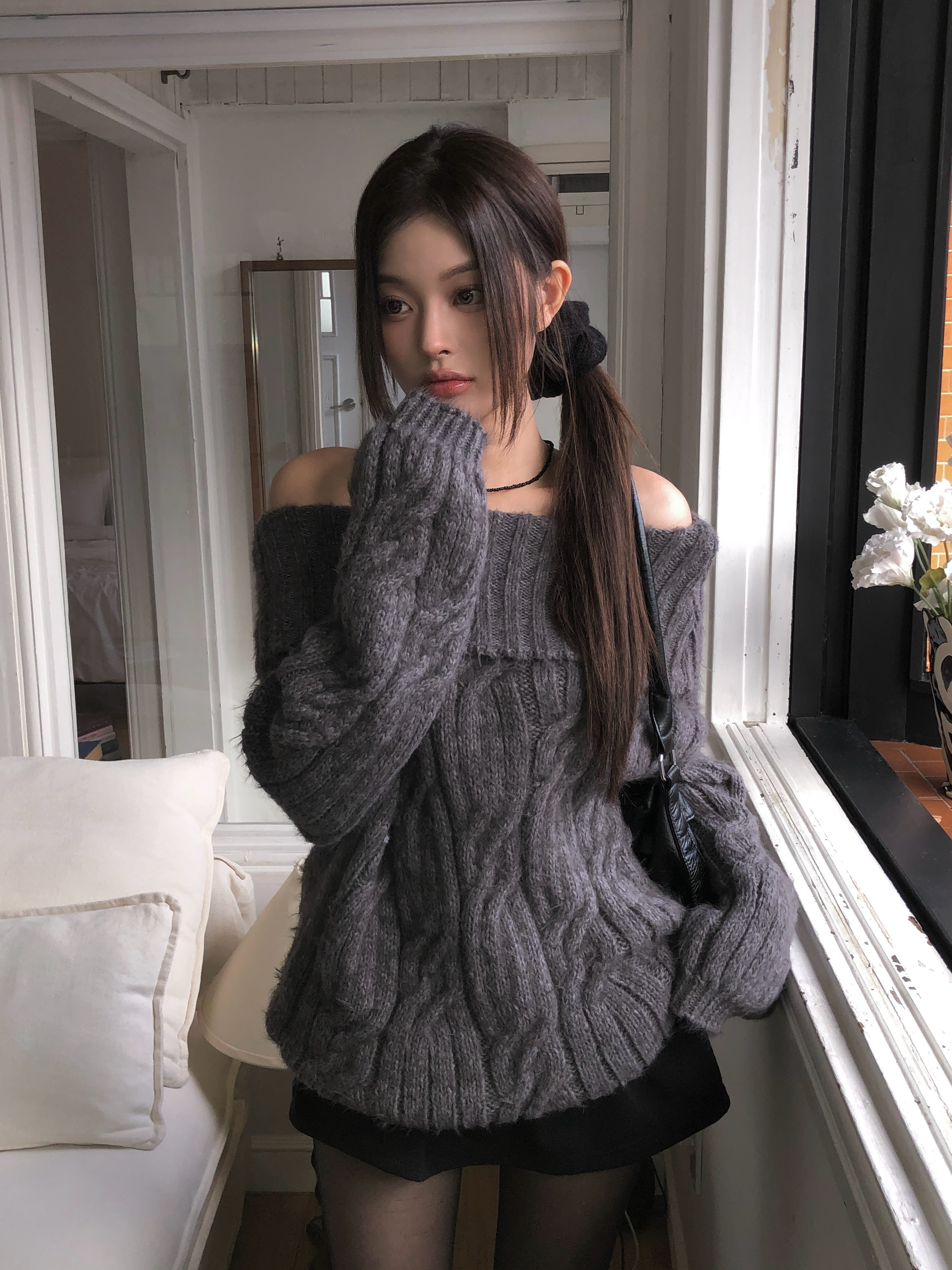 大胆ケーブル編みオフショルダールーズニット | ファッション通販