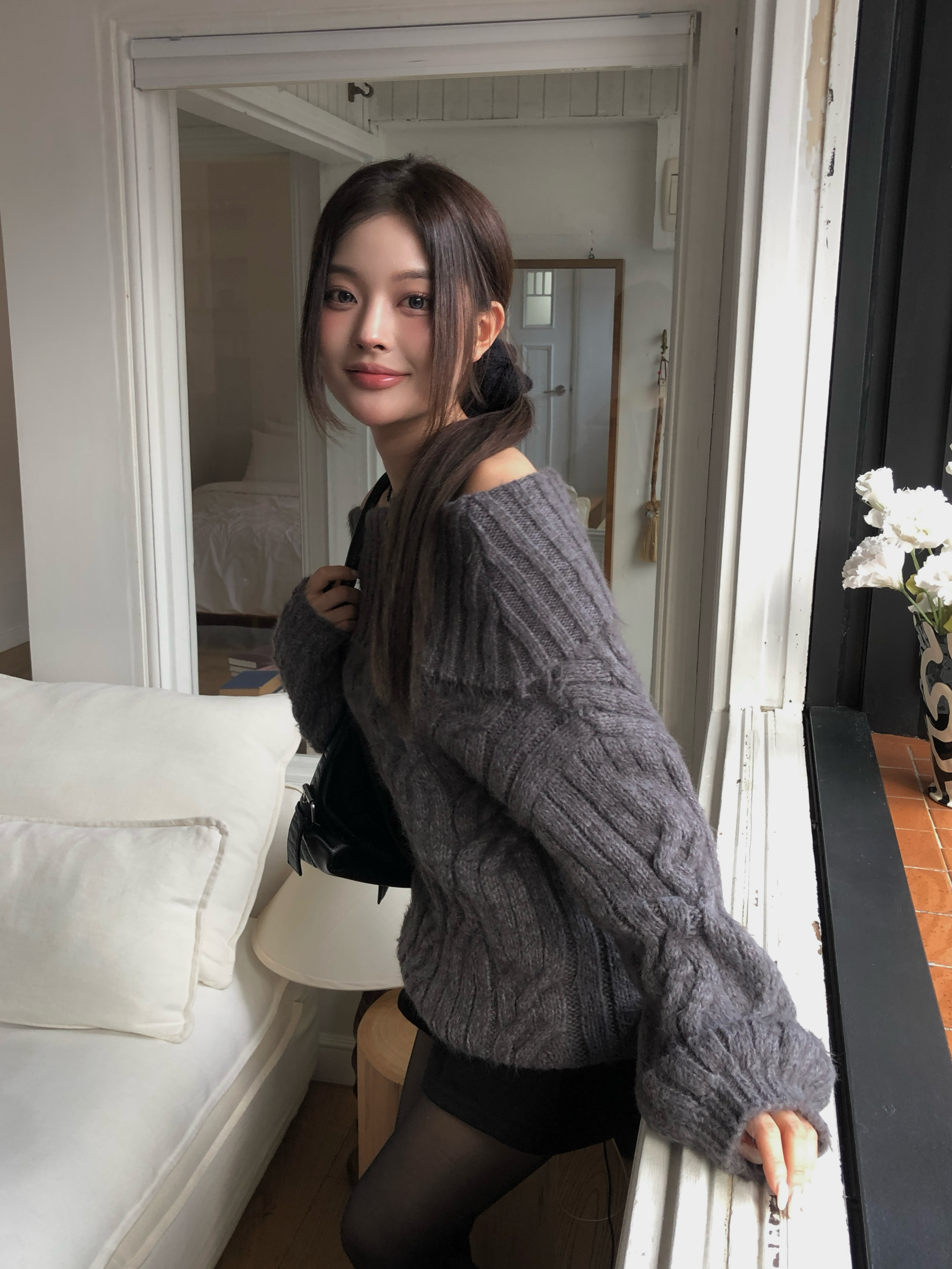大胆ケーブル編みオフショルダールーズニット | ファッション通販