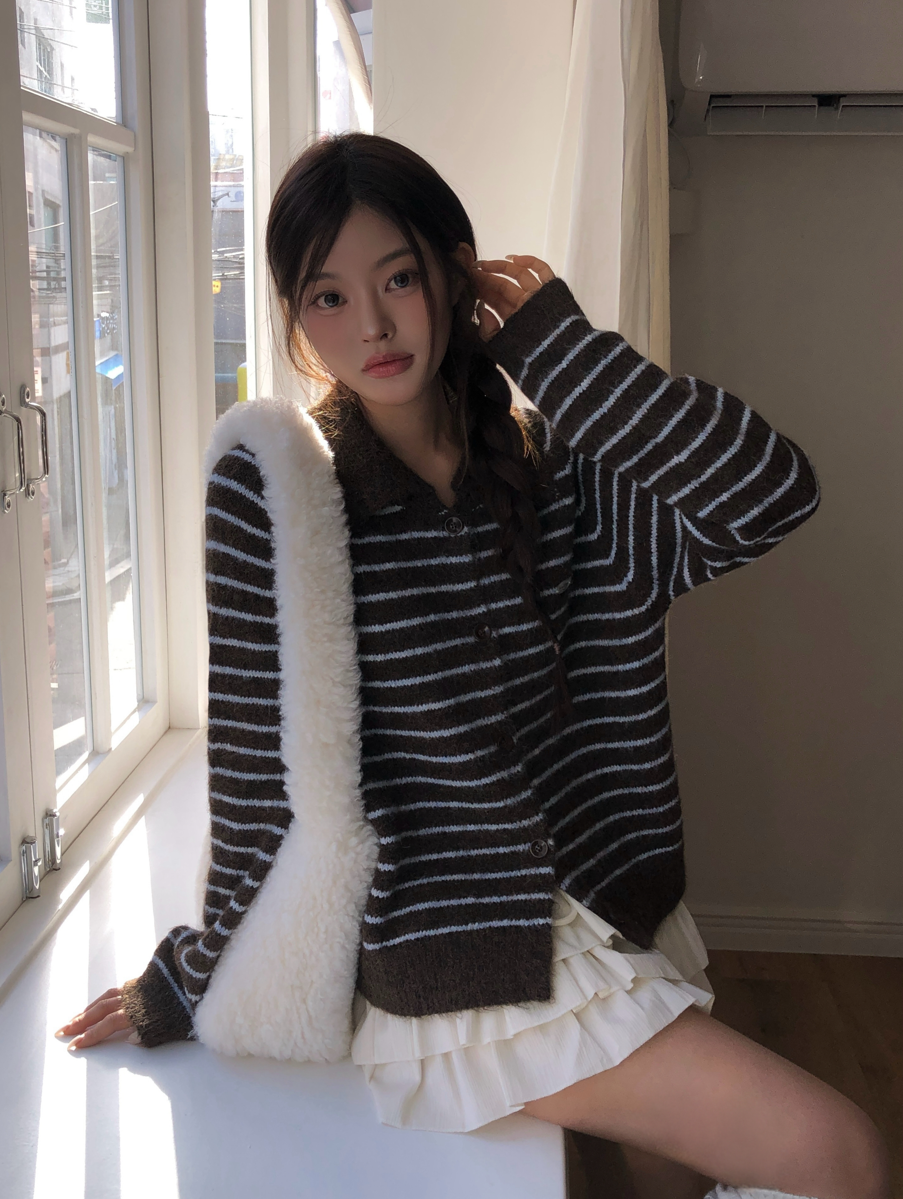 ボーダー柄ペンダント襟付きニットカーディガン