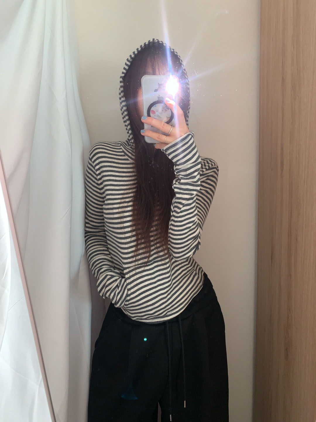 ボーダークロップドパーカー