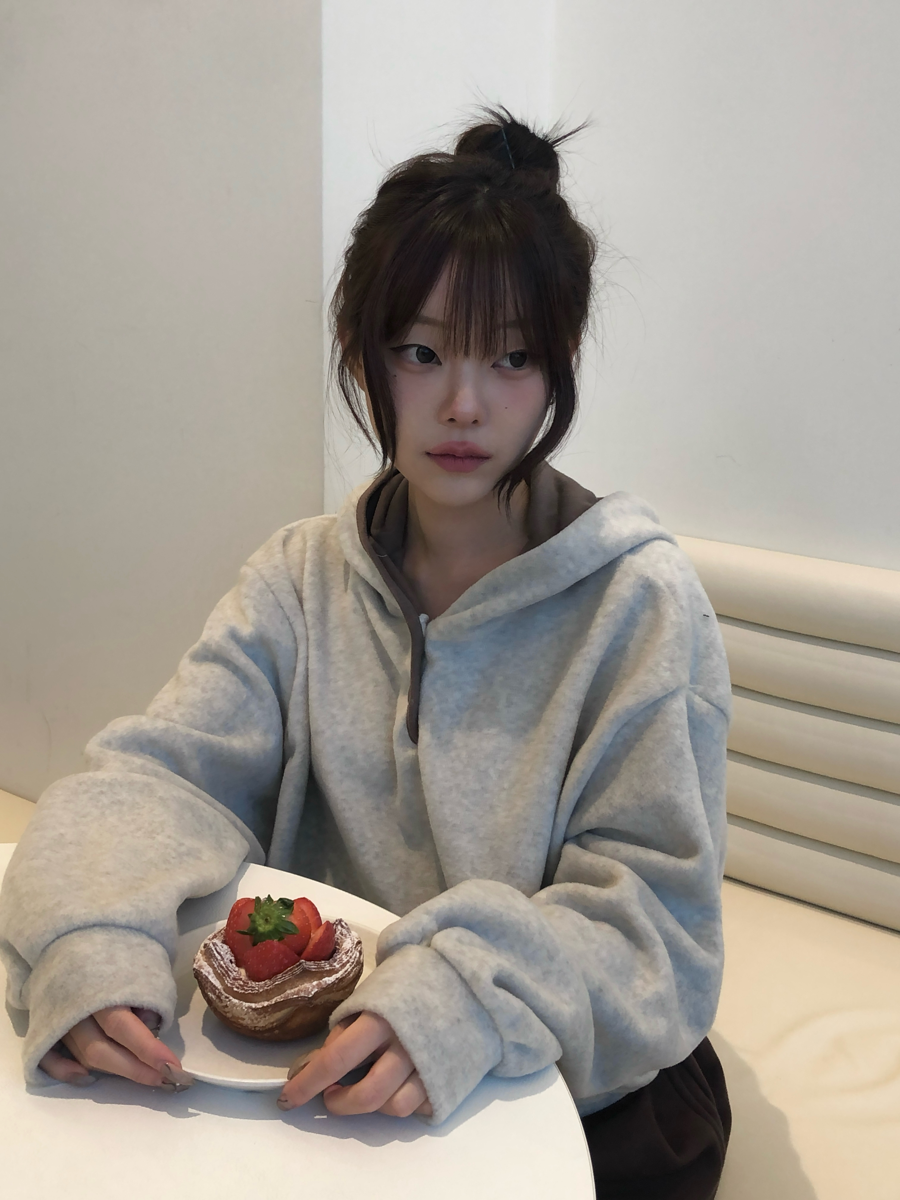 ボタンフード配色フリースパーカー