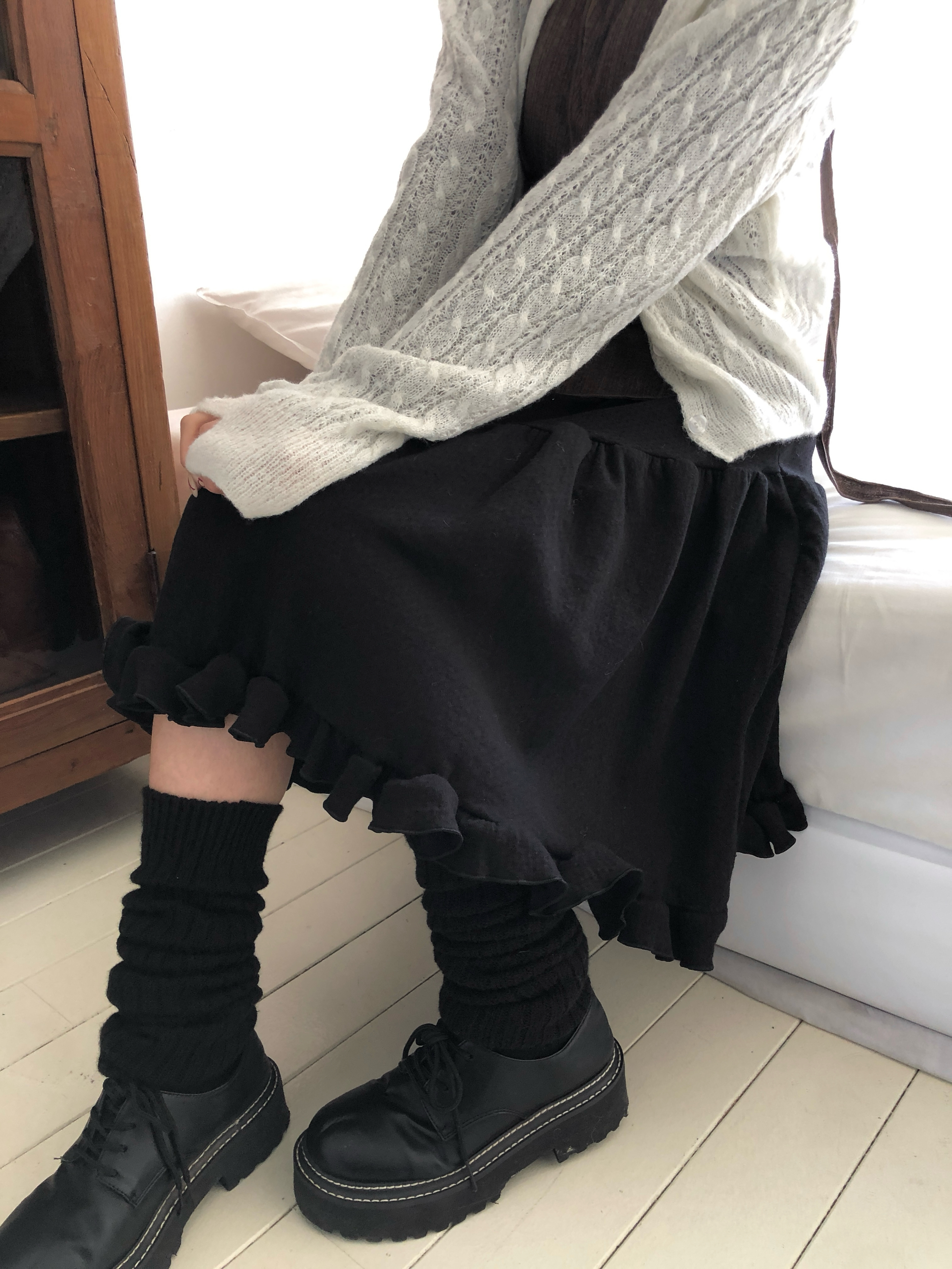 ジャガードフリルミディスカート