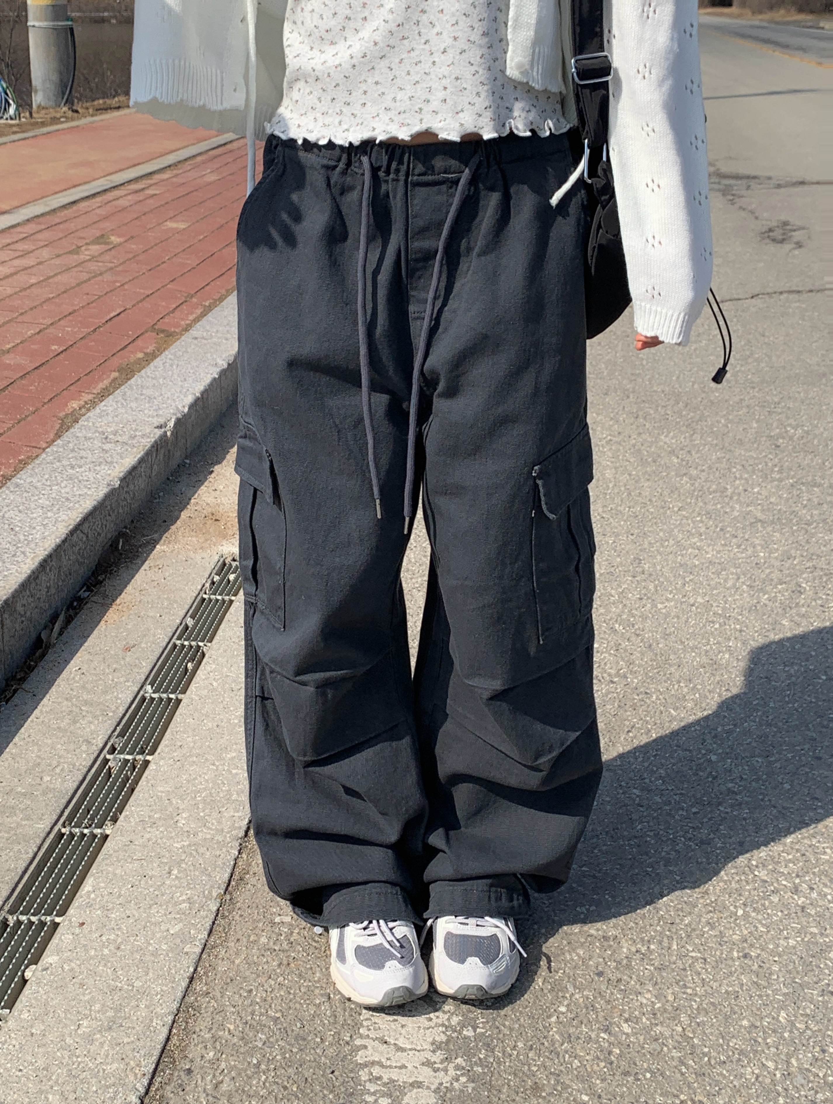 ウエストゴムダーツカーゴストレートワイドパンツ