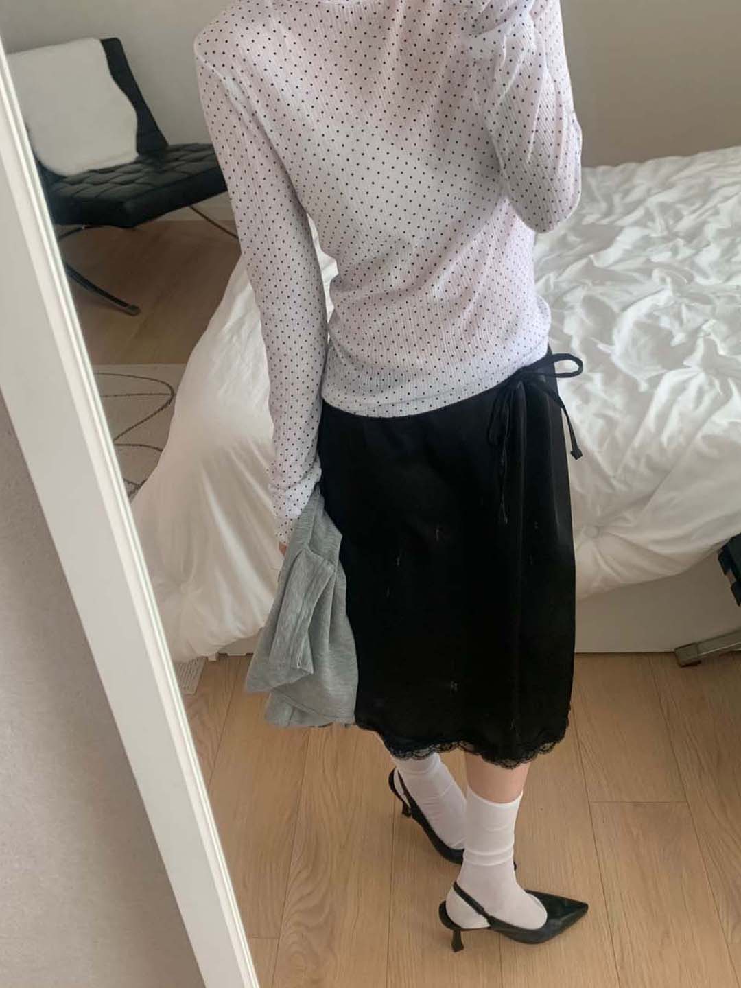 サテンレースミドル丈スカート