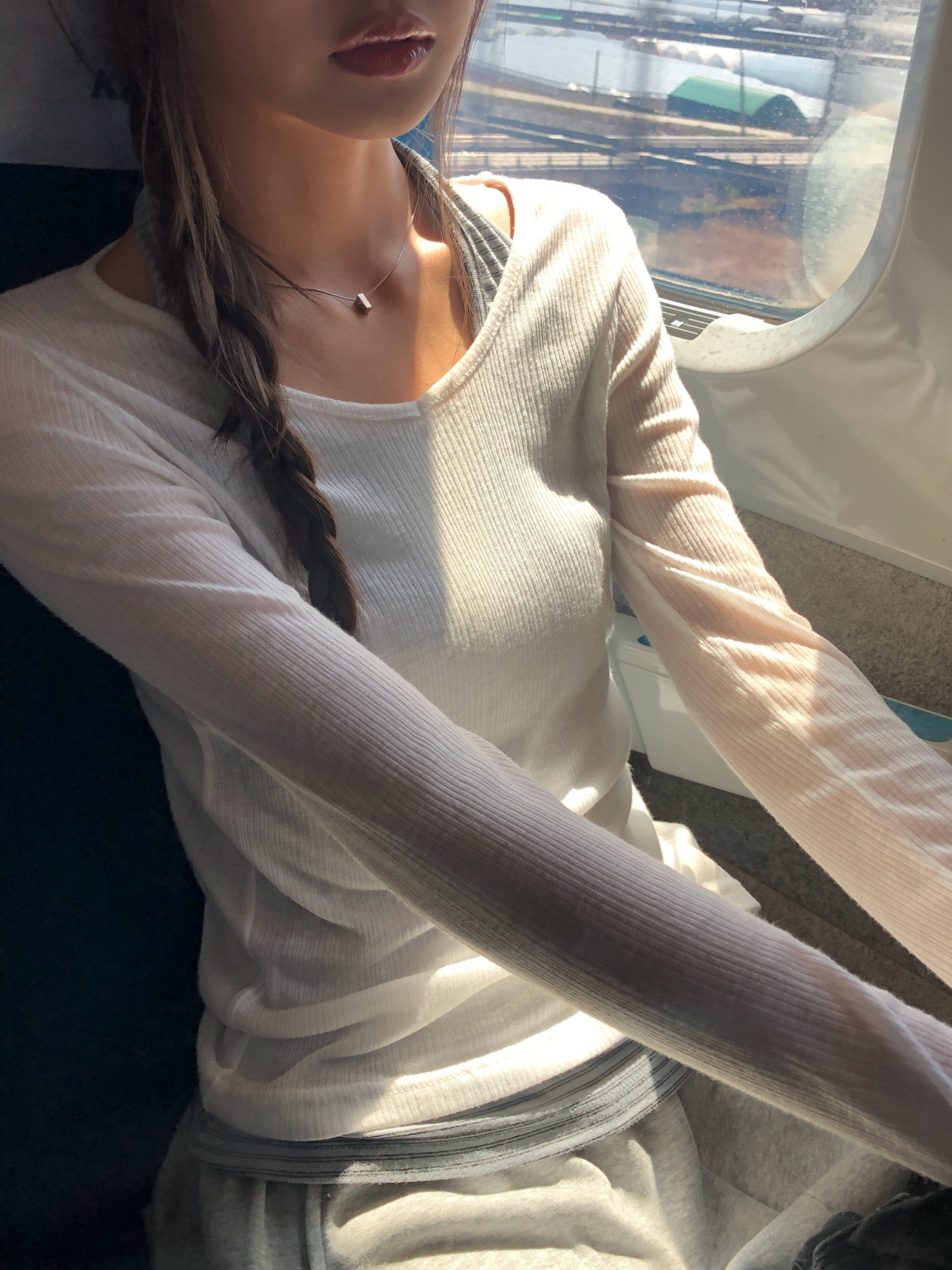 サイドダブルボタンシアー長袖Tシャツ