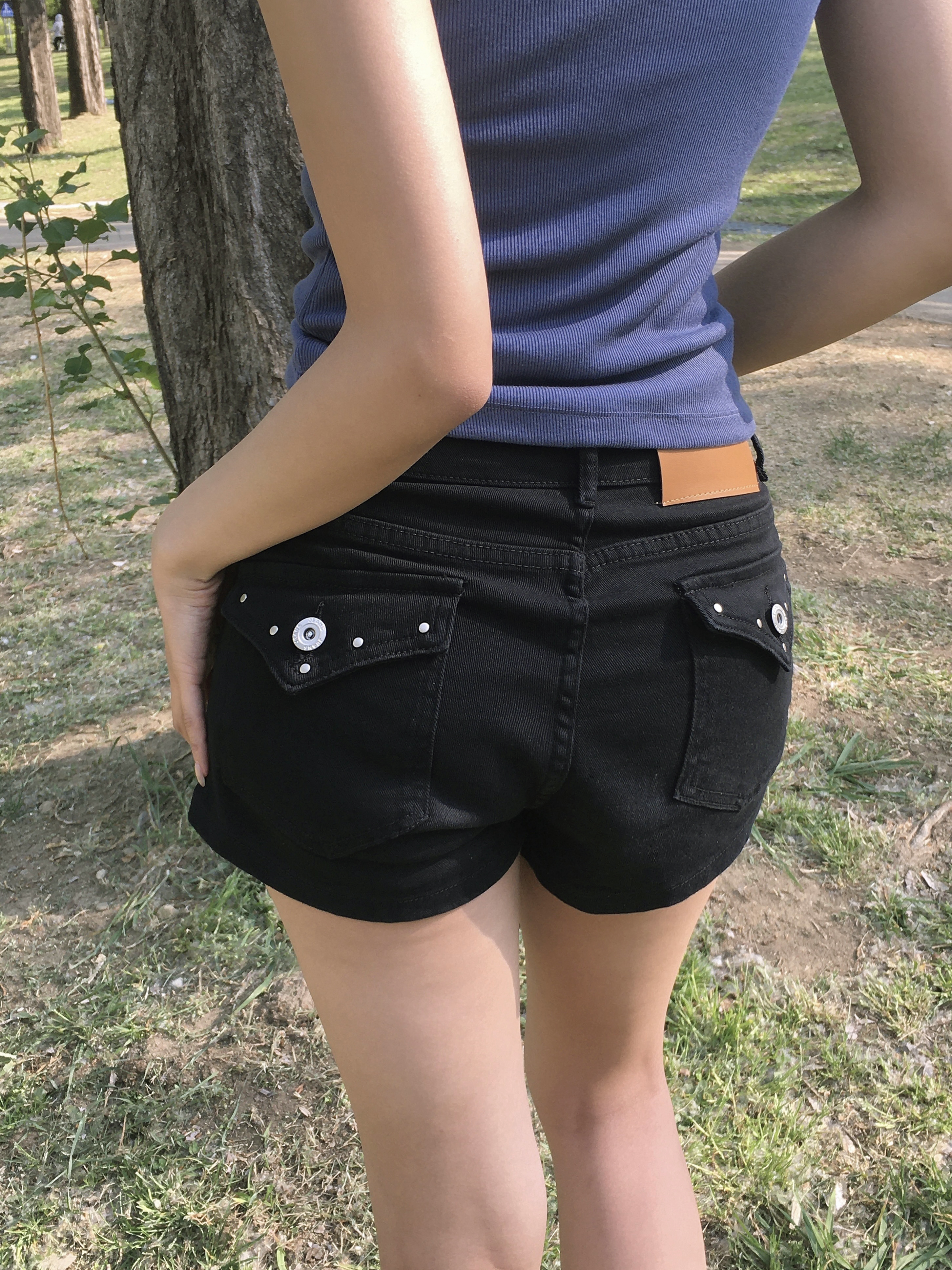 スタッズバックポケットショートパンツ
