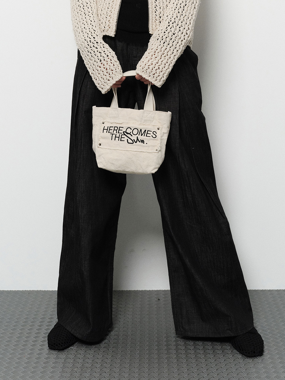 HERE COMES THE SUN MINI BAG (ivory)