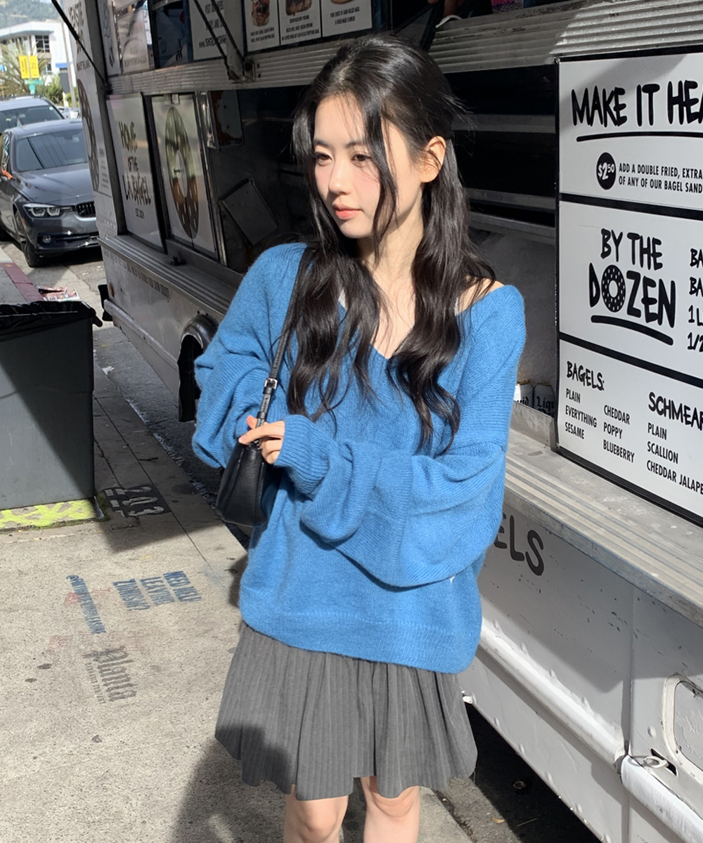 Moa v-neck knit_blue