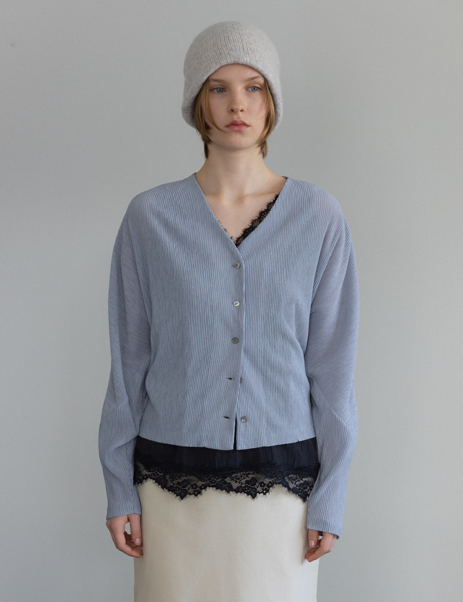 Kali Pleats Cardigan (Pale Gray)