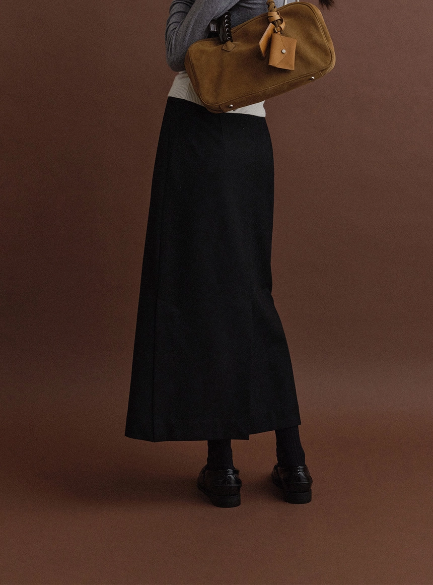 Karin-Maxi-Skirt-fw-black_07.jpg