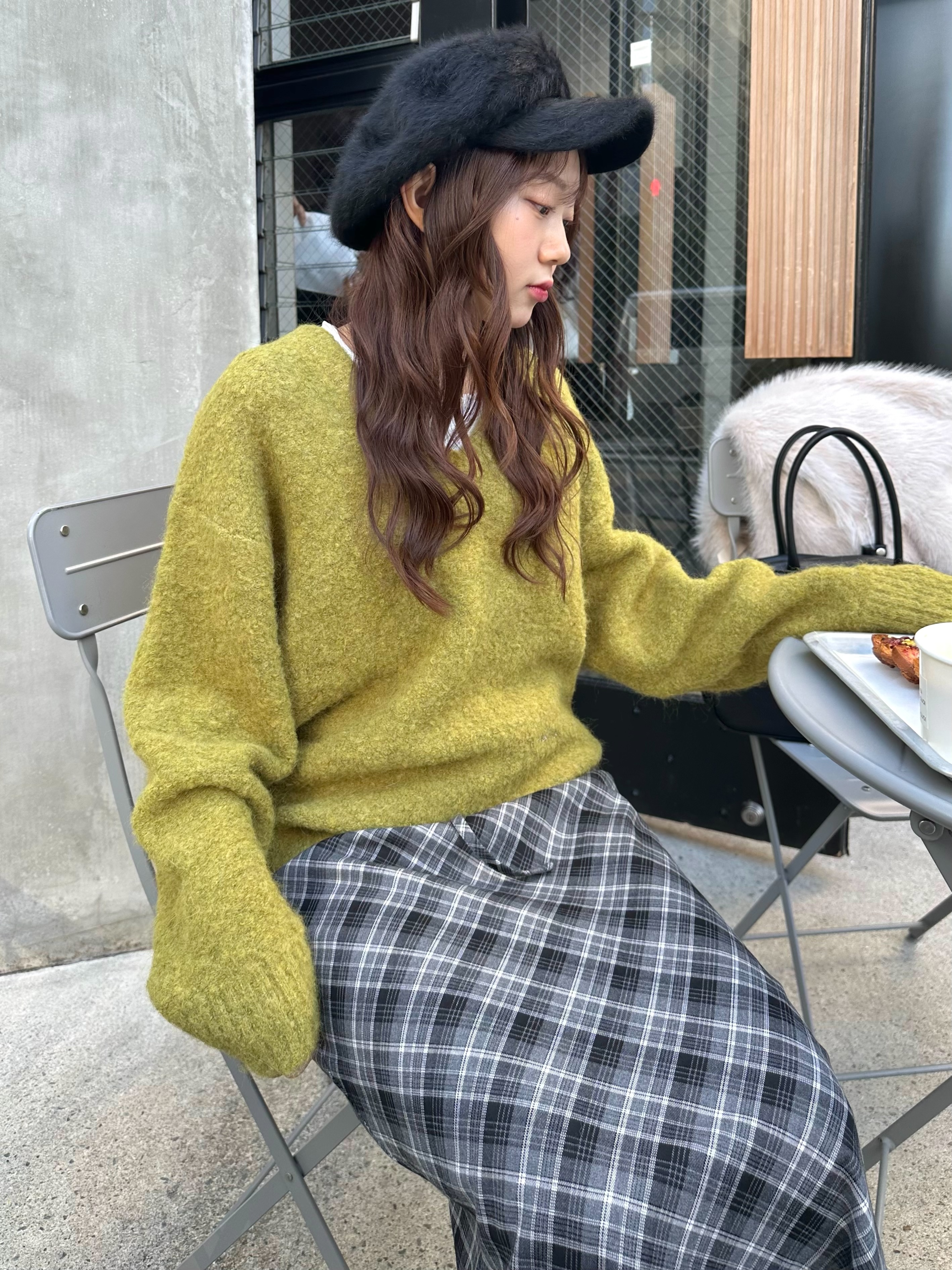 [NAMI x rolarola] LOOSE FIT V NECK KNIT OLIVE