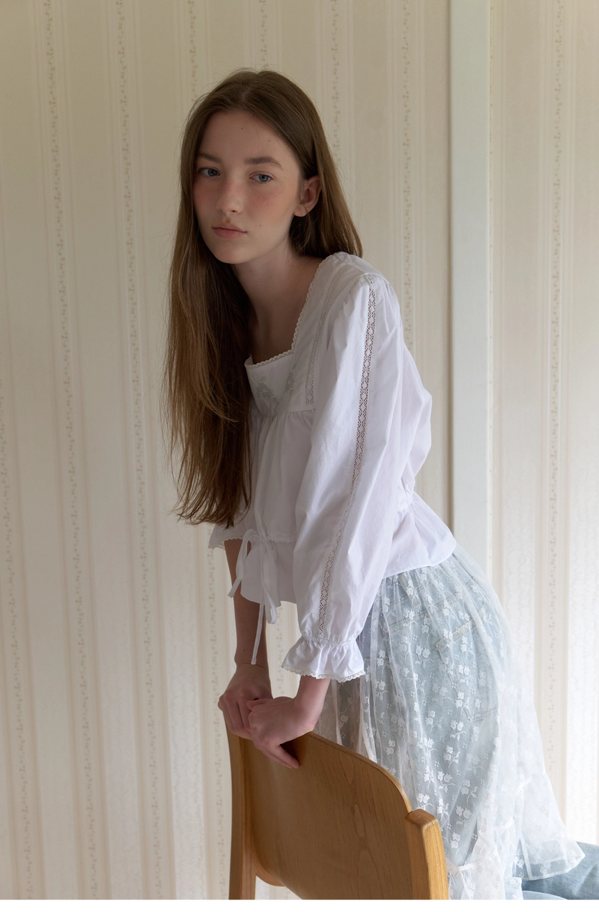 Lacy Layer Skirt (White)18.jpg