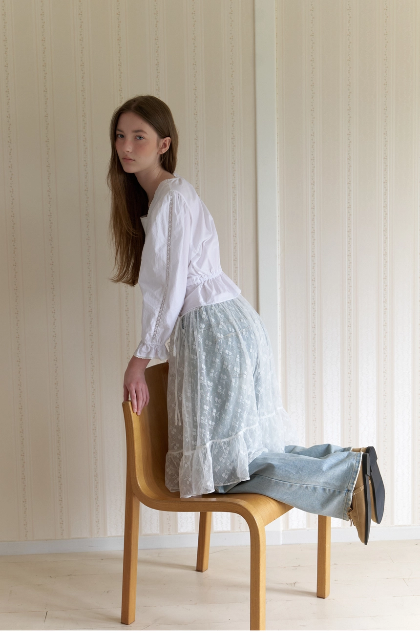 Lacy Layer Skirt (White)19.jpg