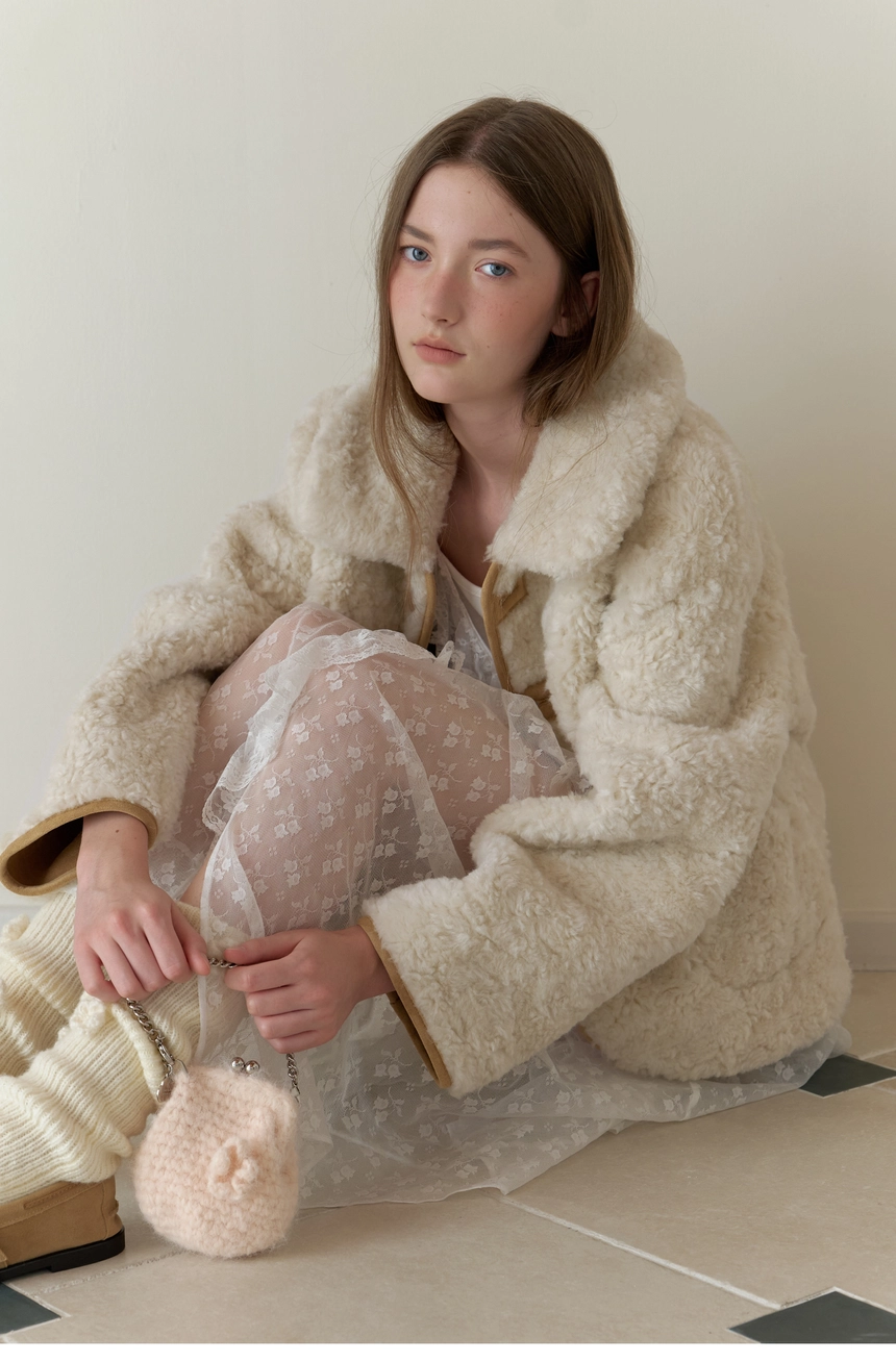 Lambie Reversible Jacket (Beige)15.jpg