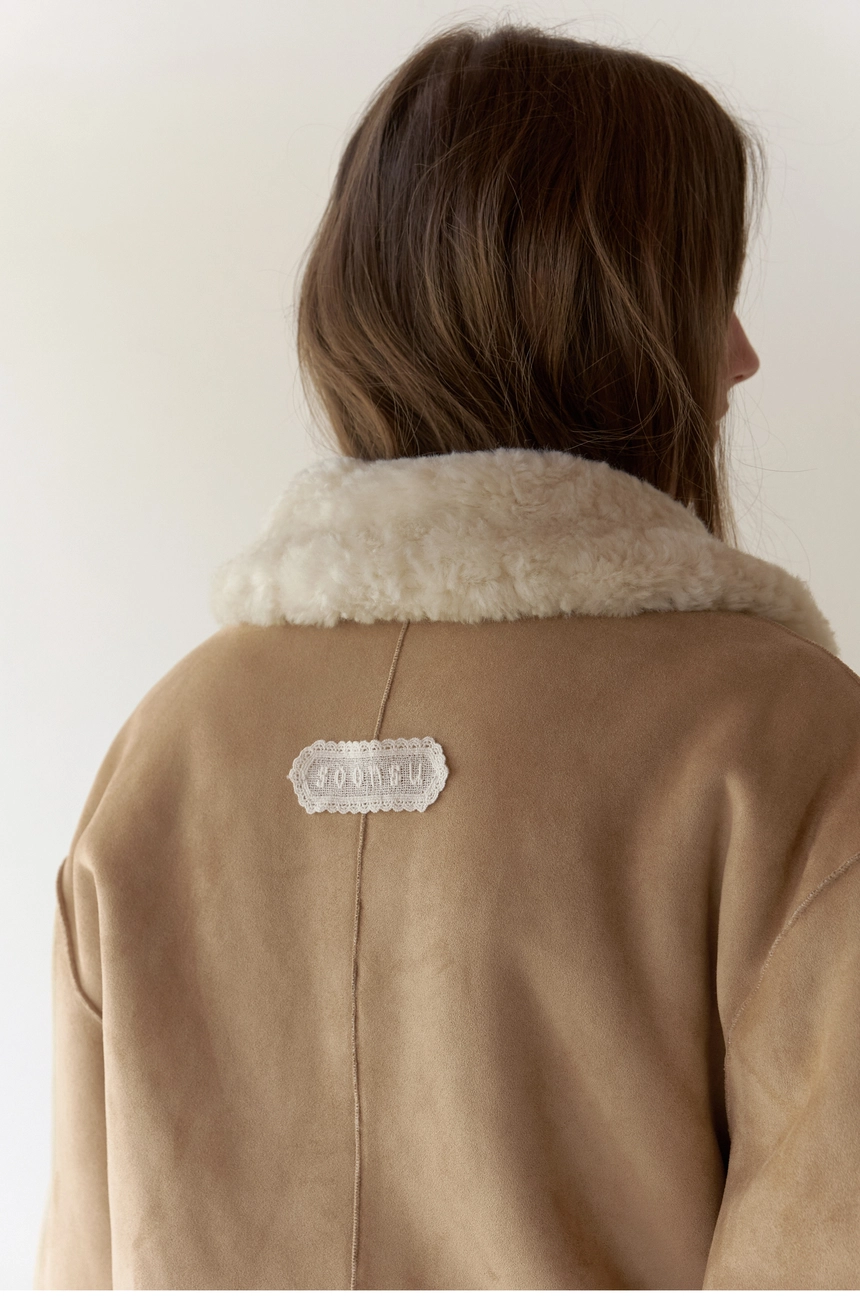 Lambie Reversible Jacket (Beige)9.jpg