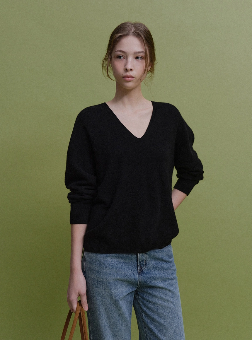 Lei-Wool-V-neck-Knit-black_06.jpg