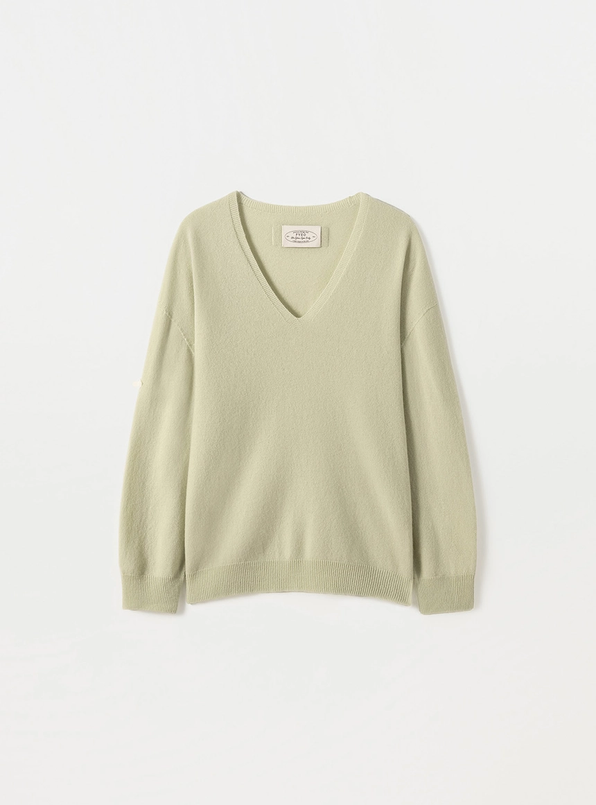Lei Wool V-neck Knit8.jpg