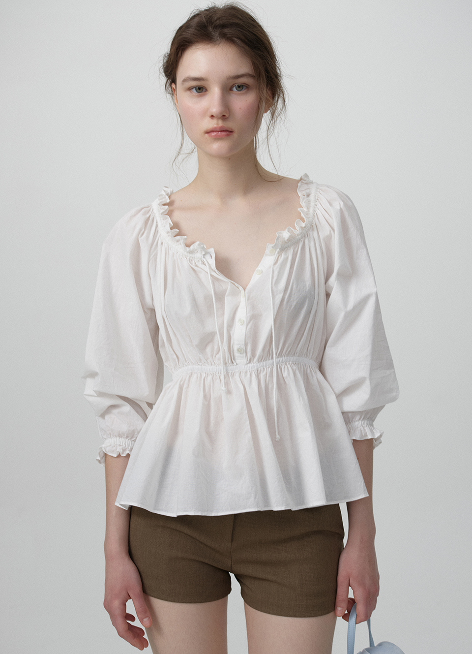 【先行販売】Liore Frill Button Blouse_Ivory