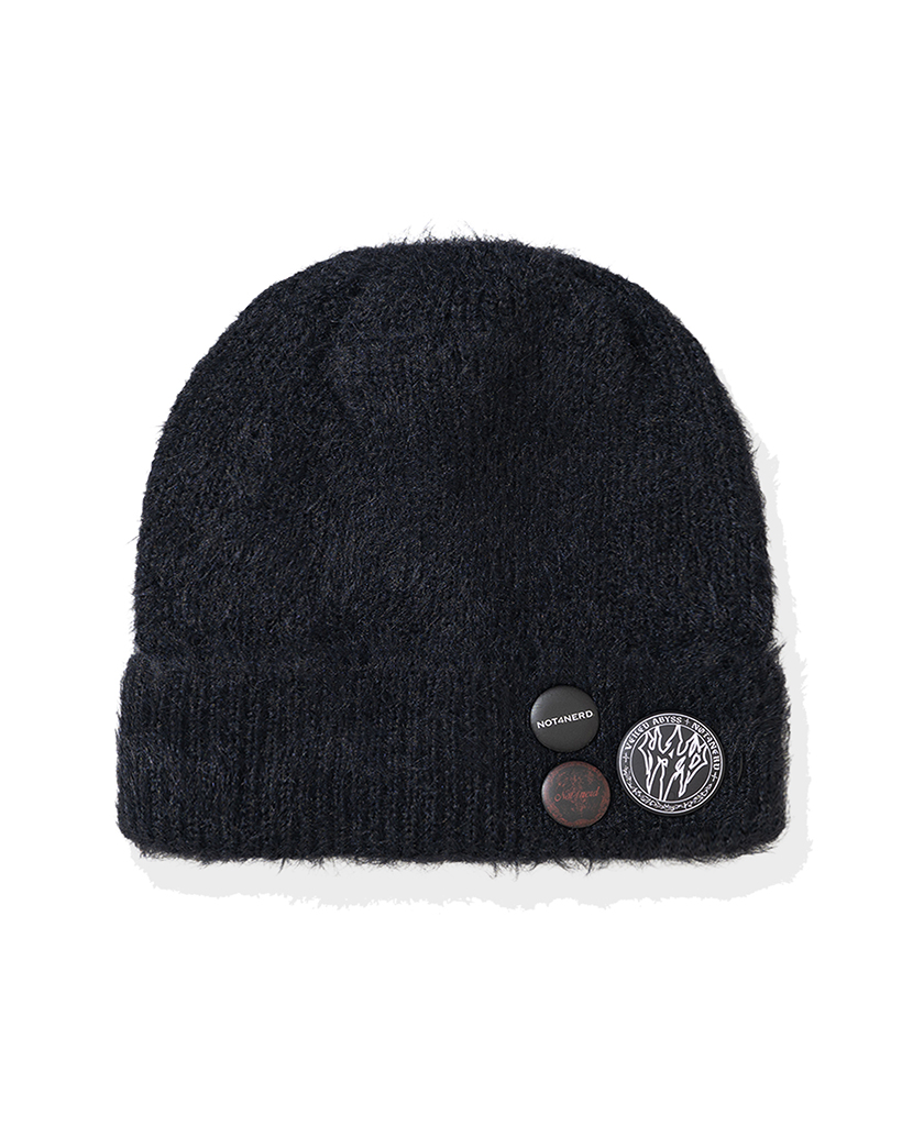 Long Cuff Badge Beanie - Black