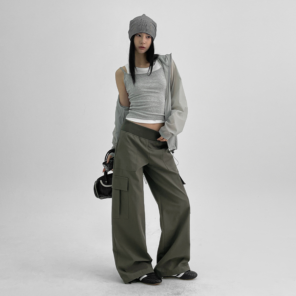 kiton デニムパンツ　カーキ kutir】【XS～XLサイズあり】ハイウエストストレートデニム