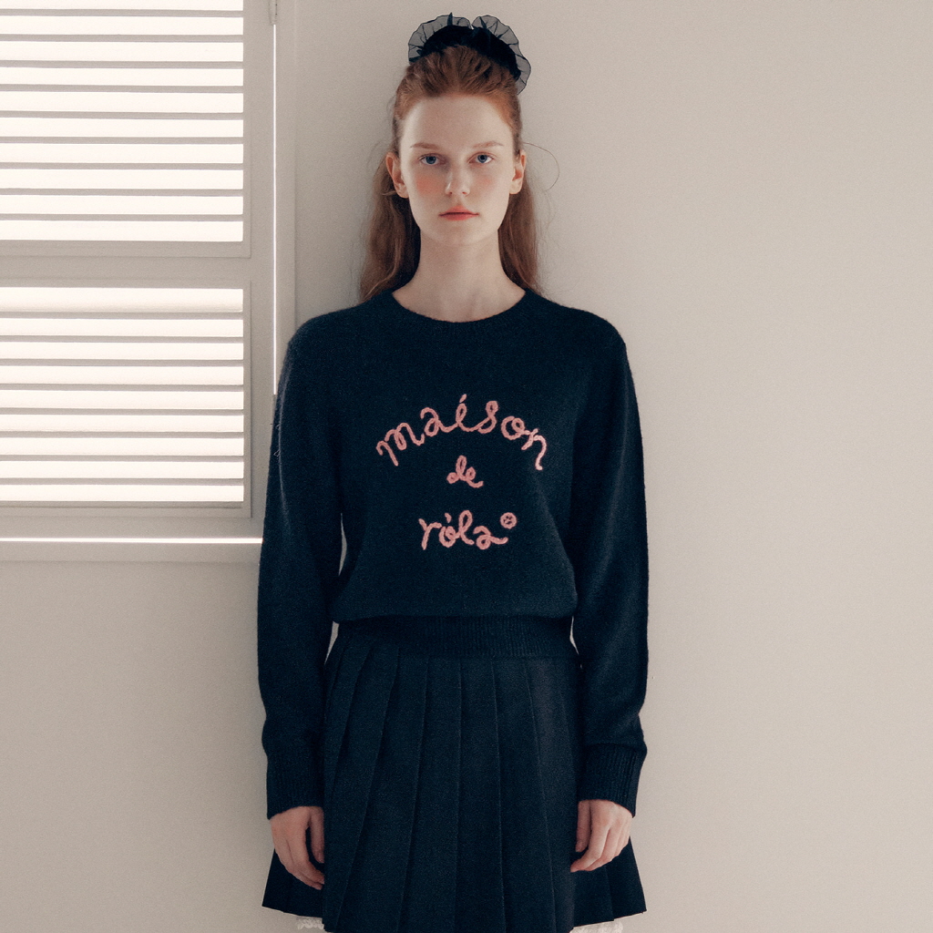 [Influencer pick] MAISON DE ROLA EMBROIDERY KNIT BLACK
