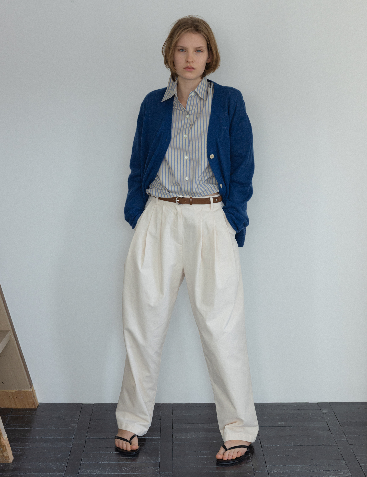 Maho Tuck Pants (Ecru)