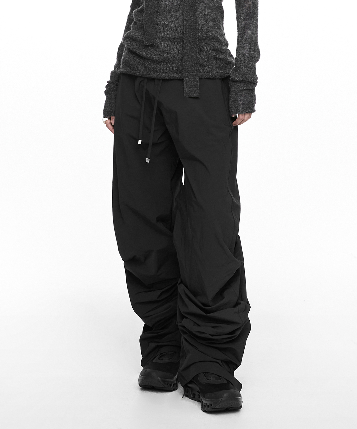 PINTUCK NYLON PANTS (UNISEX) BLACK | ファッション通販サイト NUGU