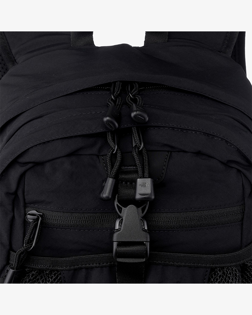 CAPCOM Friendly Club ブラックリュック RECON M | ファッション通販サイト NUGU