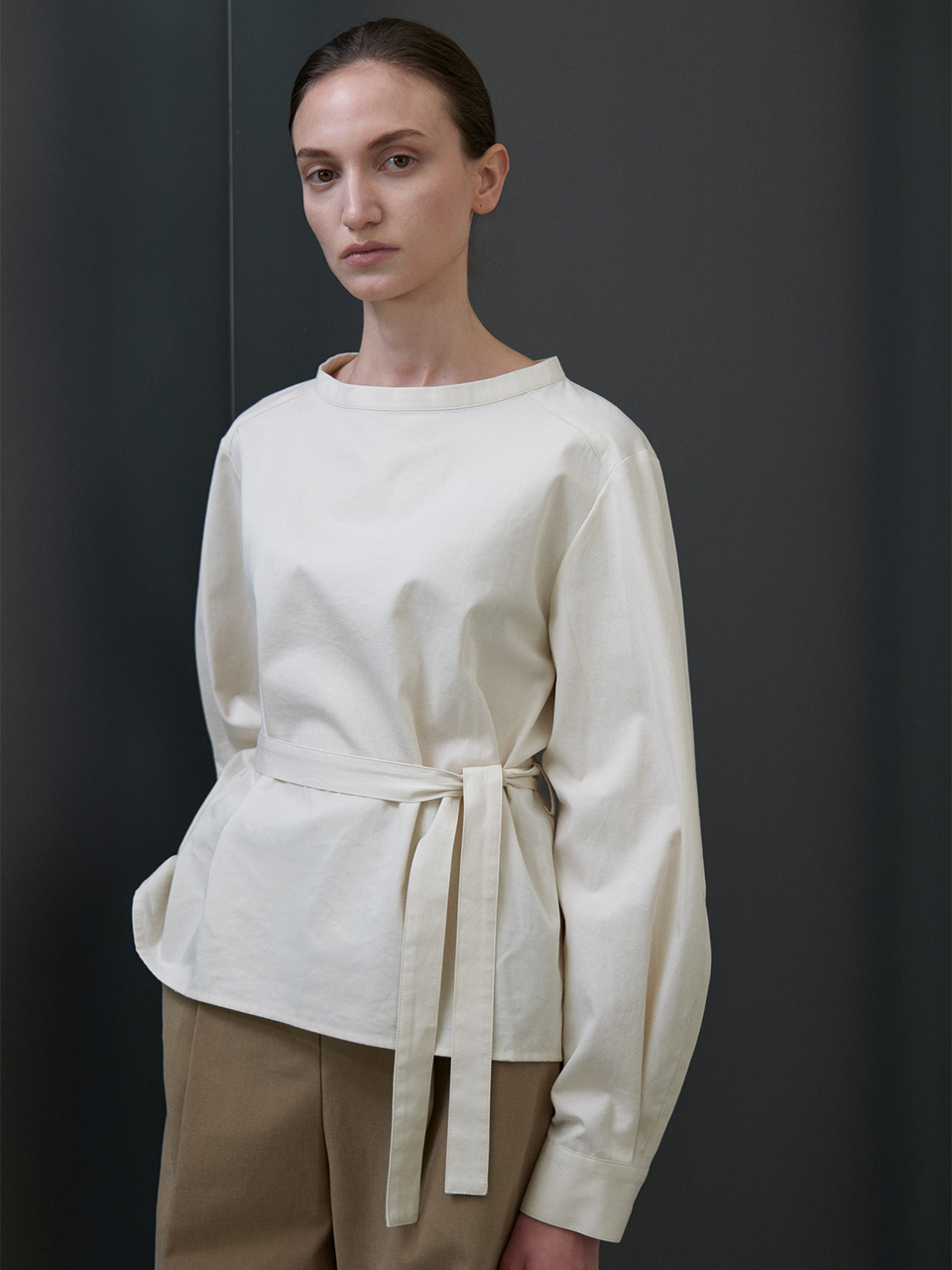 Balloon sleeves belt blouse_IVORY