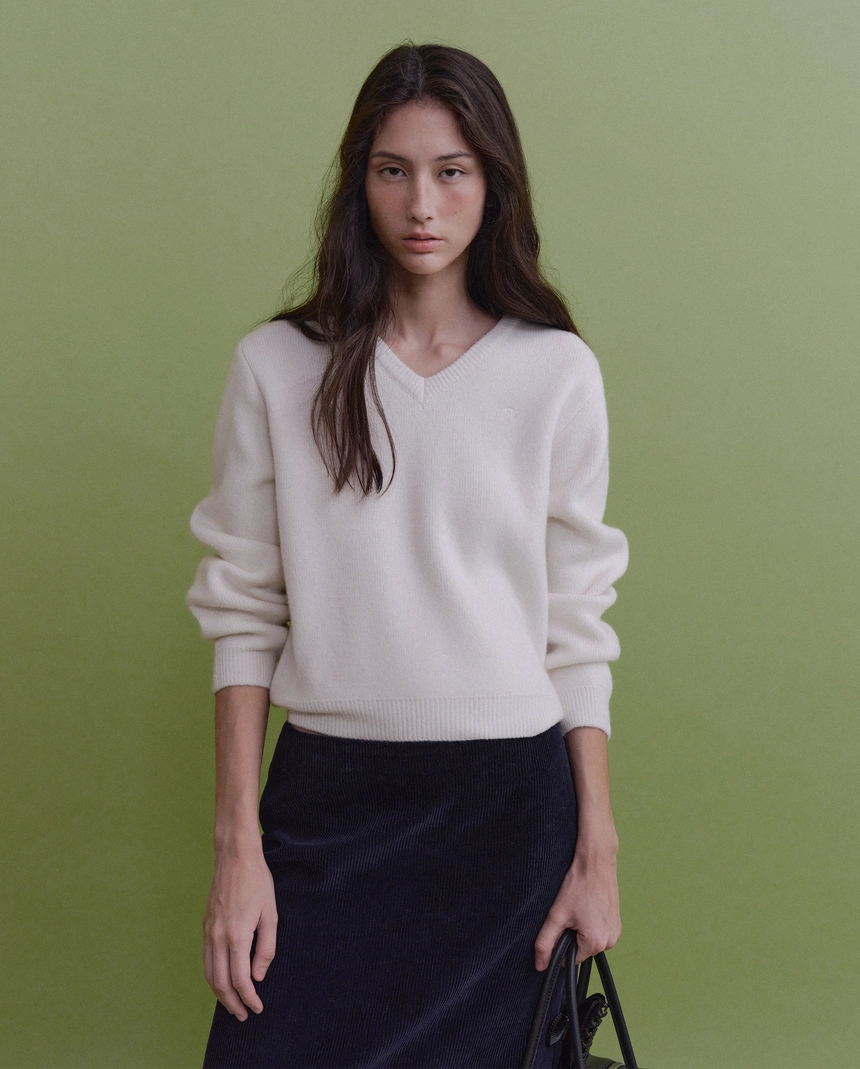 Nora-Wool-V-Neck-Knit-Ivory_03.jpg