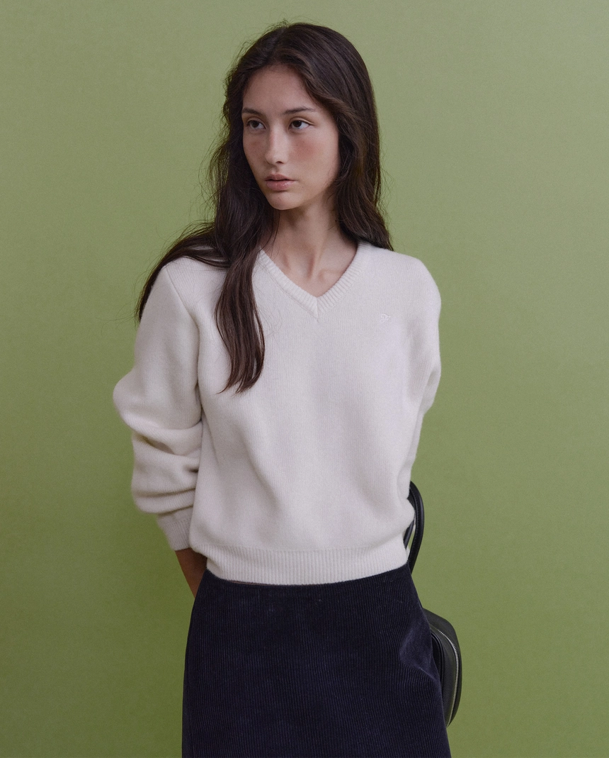 Nora-Wool-V-Neck-Knit-Ivory_04.jpg