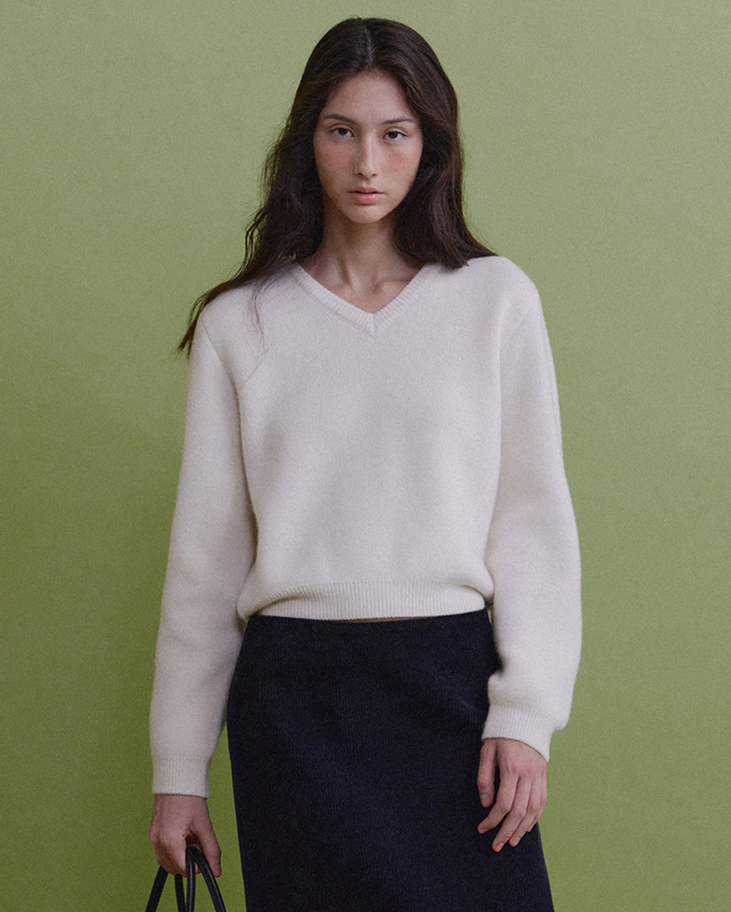 [yang x For Your Eyes Only] Nora wool v neck knit (Ivory)
