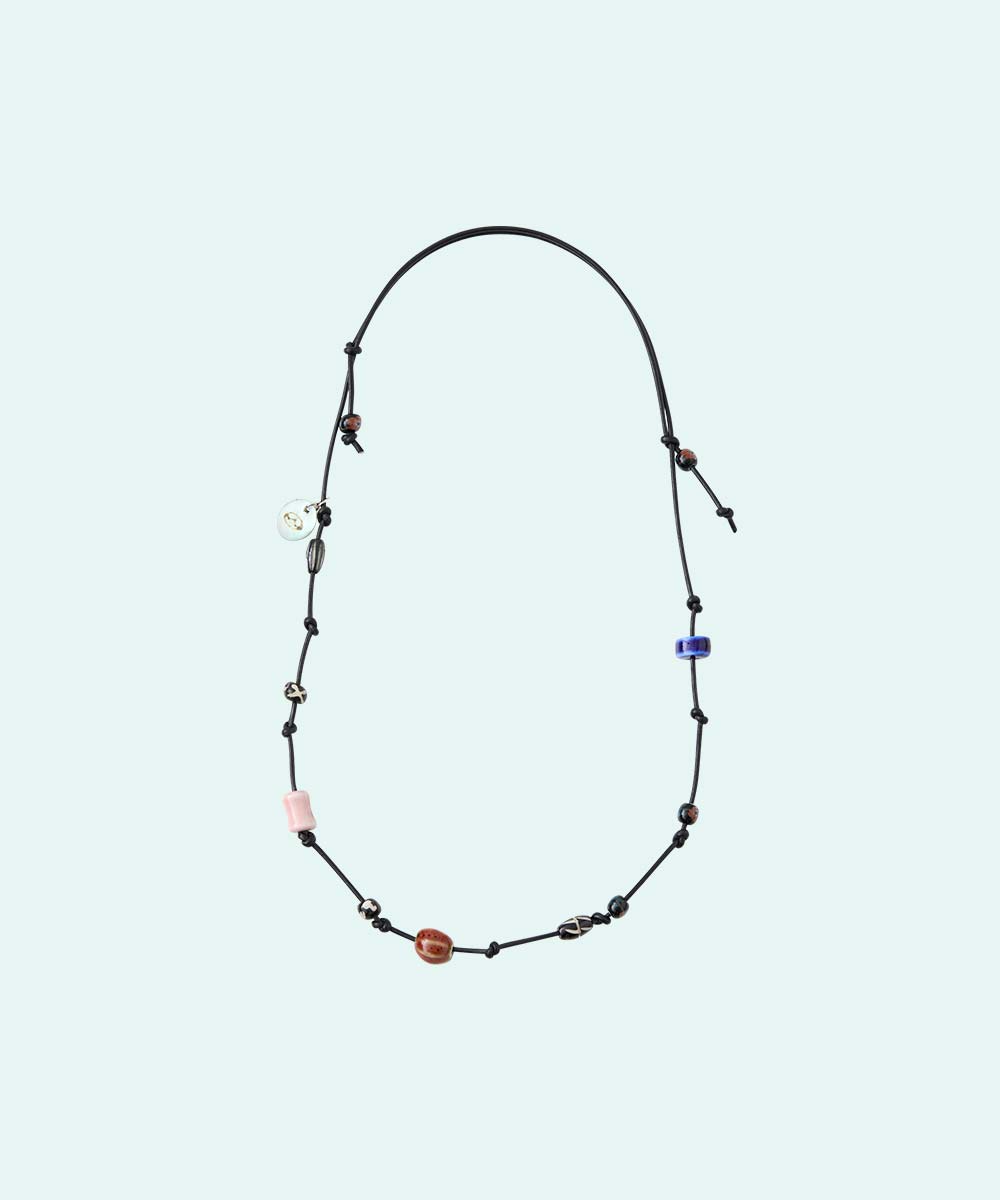 MOVE IT NECKLACE_Brown