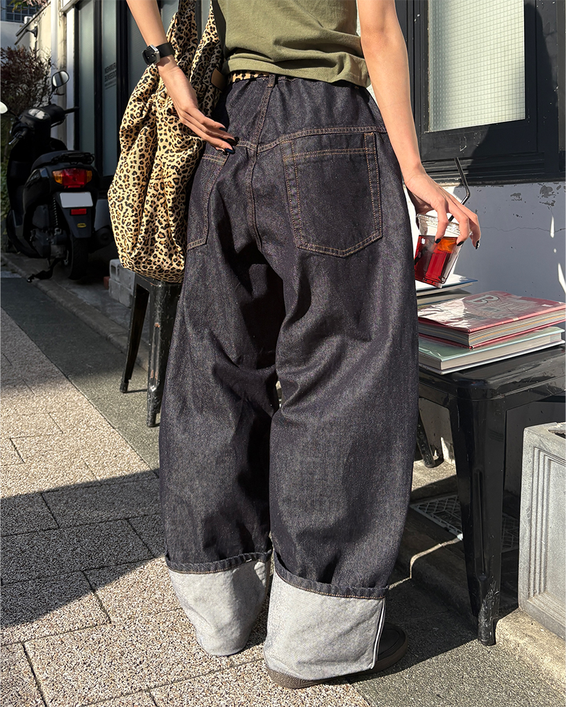 ユニセックス）ロールアップバルーンデニムパンツ