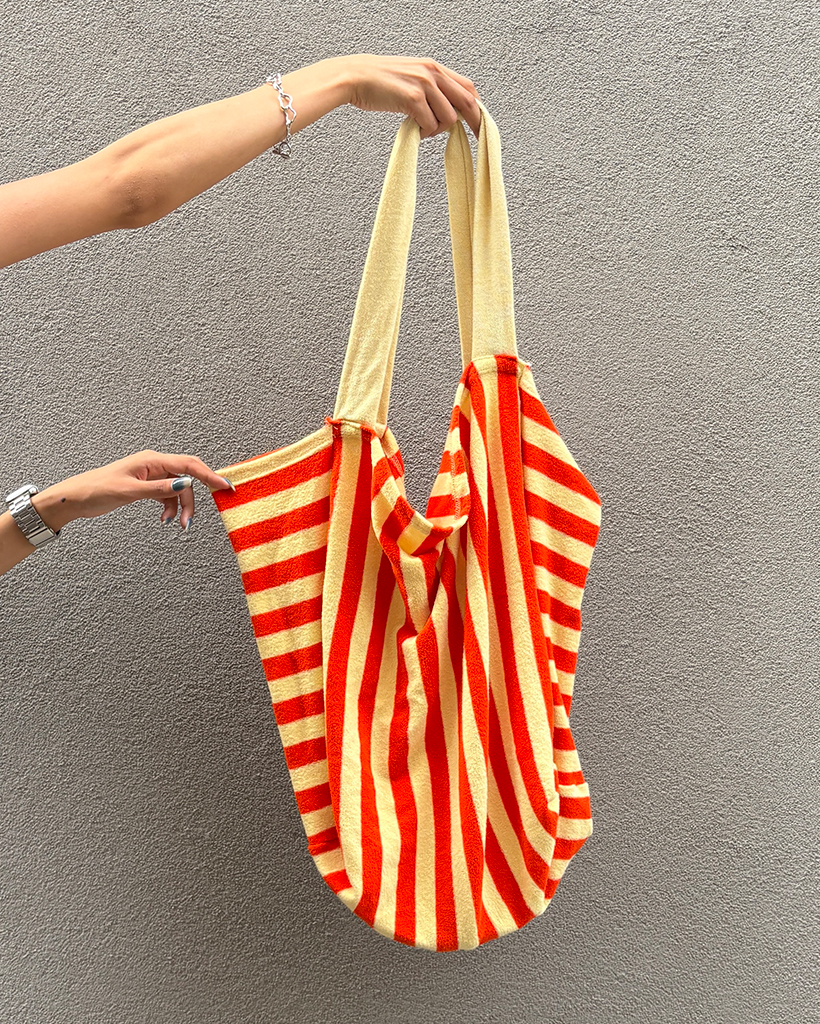 gugu トートバッグ 新品未使用☆GuGuWorld☆グーグーワールド ☆刺繍タグ トート
