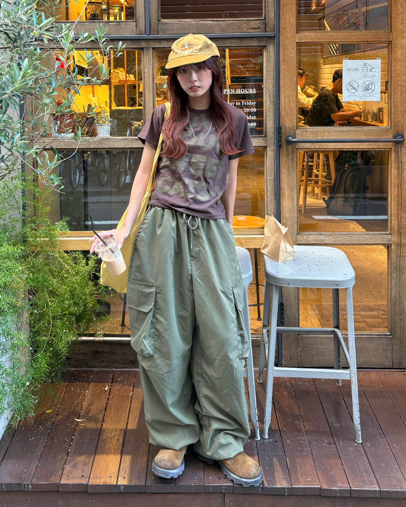 yuni ユニ　カーゴパンツ　ウエストゴム　ゆったり yuni ユニ カーゴパンツ ウエストゴム ゆったり