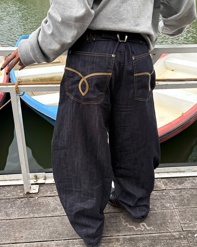 バックシンチポケットスティッチリジットバルーンデニムパンツ