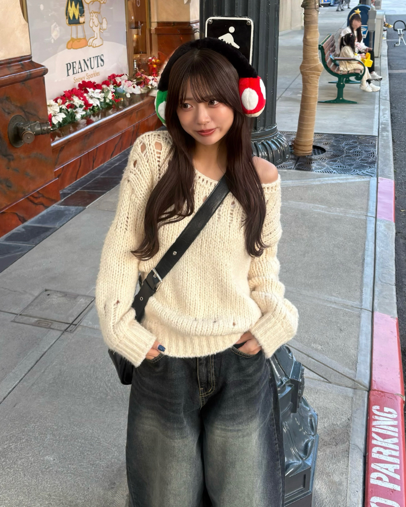 バトーネックパンチングポイントセーター