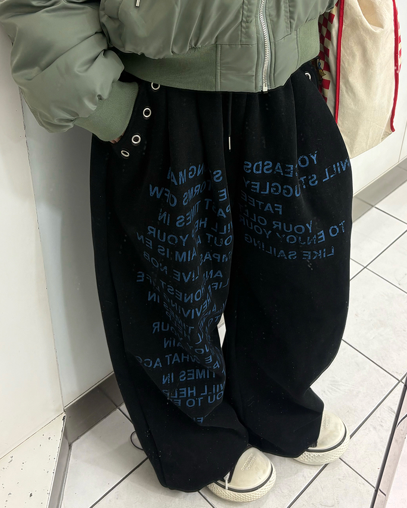 （ユニセックス）ポケットアイレットテキスト裏起毛イージーパンツ