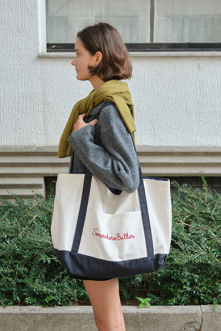 [P]Check Letter Reversible Bag - Ivory(Navy)(11).jpg