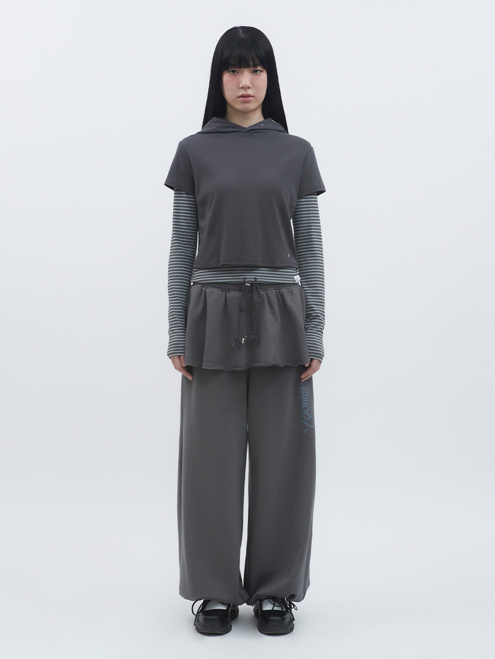 K-POPアイドル着用] DOUBLE WAIST SKIRT SWEATPANTS [CHARCOAL